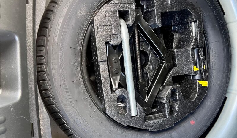 
								Volkswagen Jetta 2012 full									