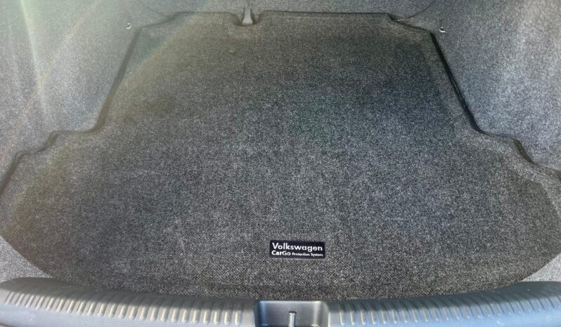 
								Volkswagen Jetta 2012 full									