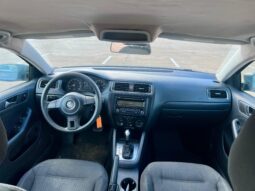 
										Volkswagen Jetta 2012 full									