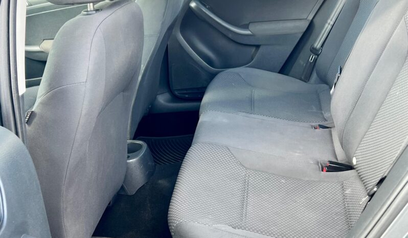 
								Volkswagen Jetta 2012 full									